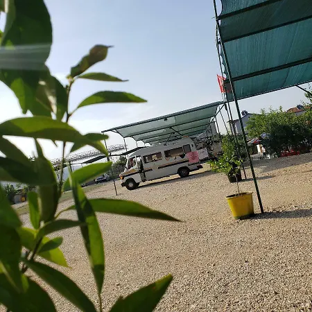 River Side Camping Berat