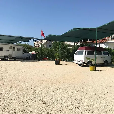 River Side Camping * Berat