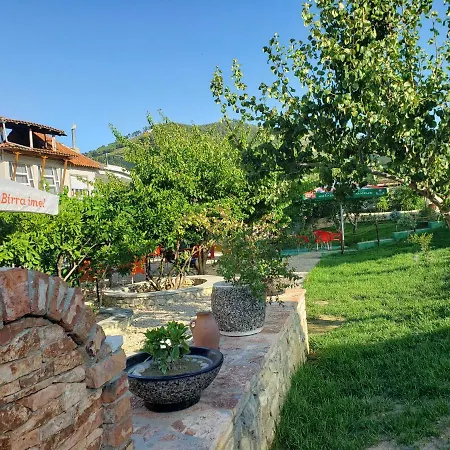 River Side Camping Berat