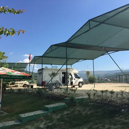 Campsite River Side Camping Berat